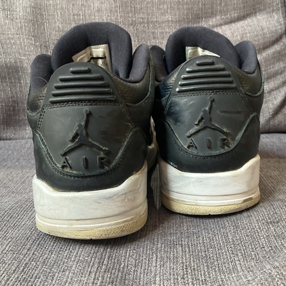 Jordan 3 Cyber Monday Men’s Size 8 - Picture 5 of 6